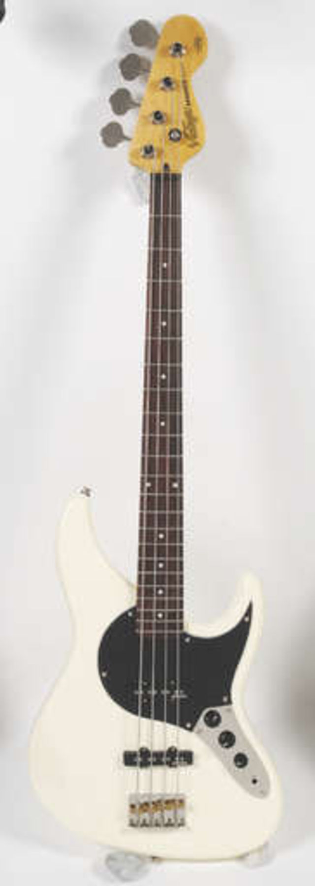 The Vintage AV4: a very impressive bass indeed!